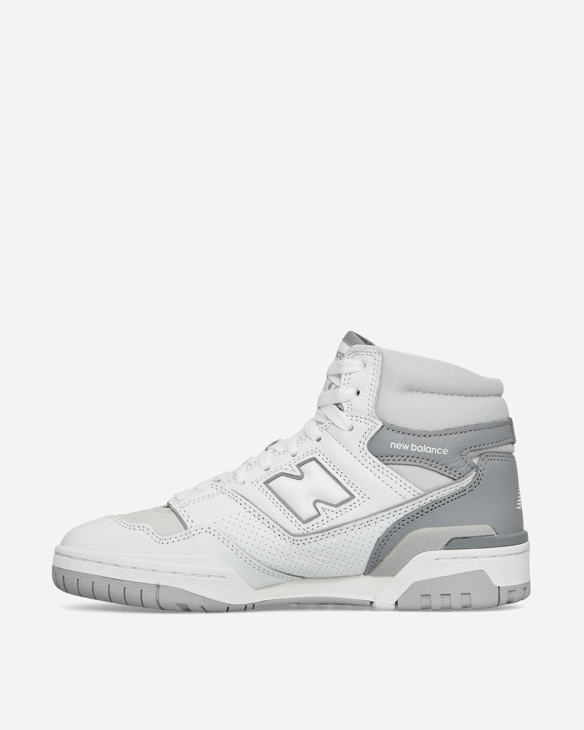 Vented Heel Panel Lifestyle Choice 650 Sneakers White / Grey
