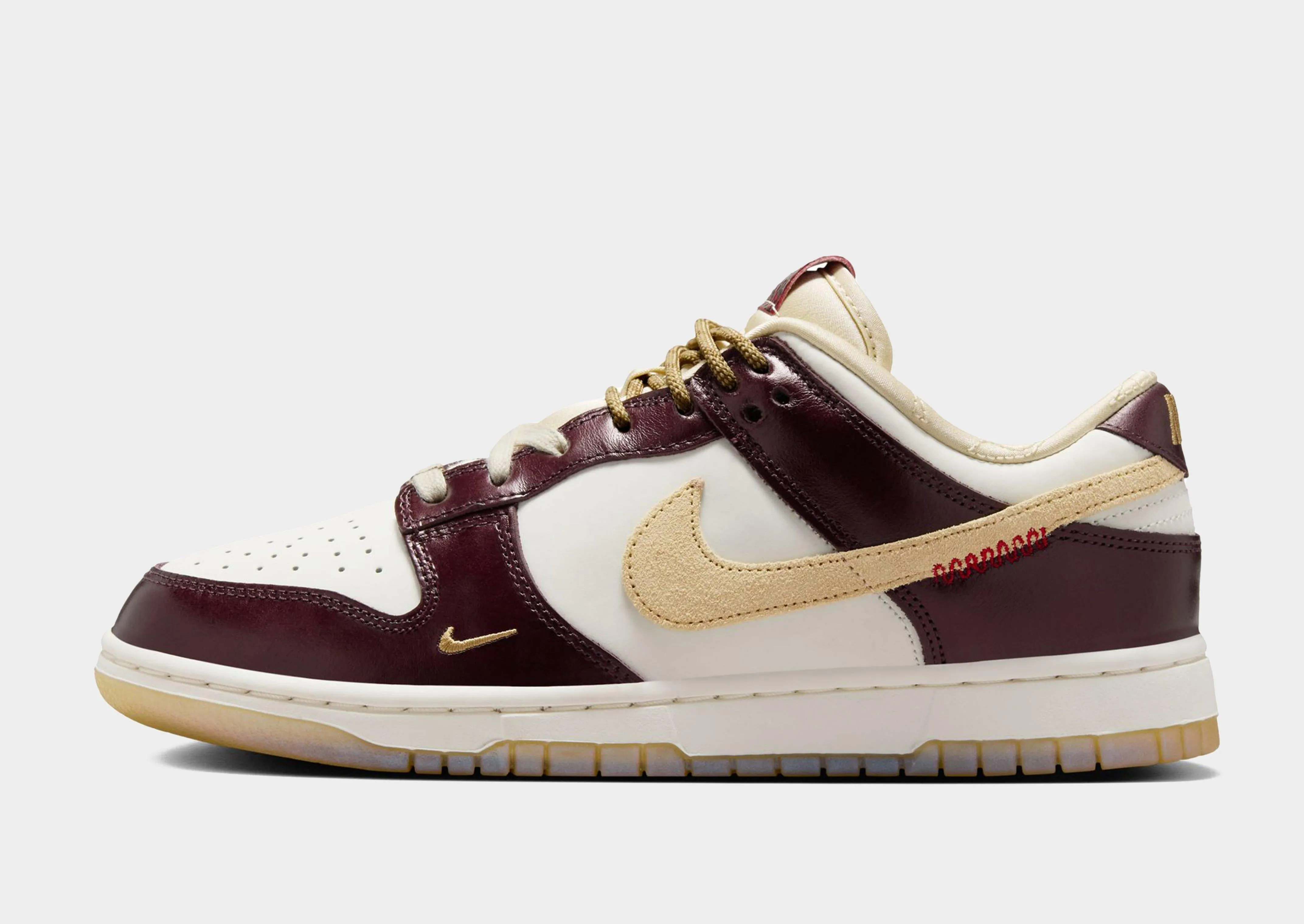 Dunk Low LX Women's High-Quality Materials