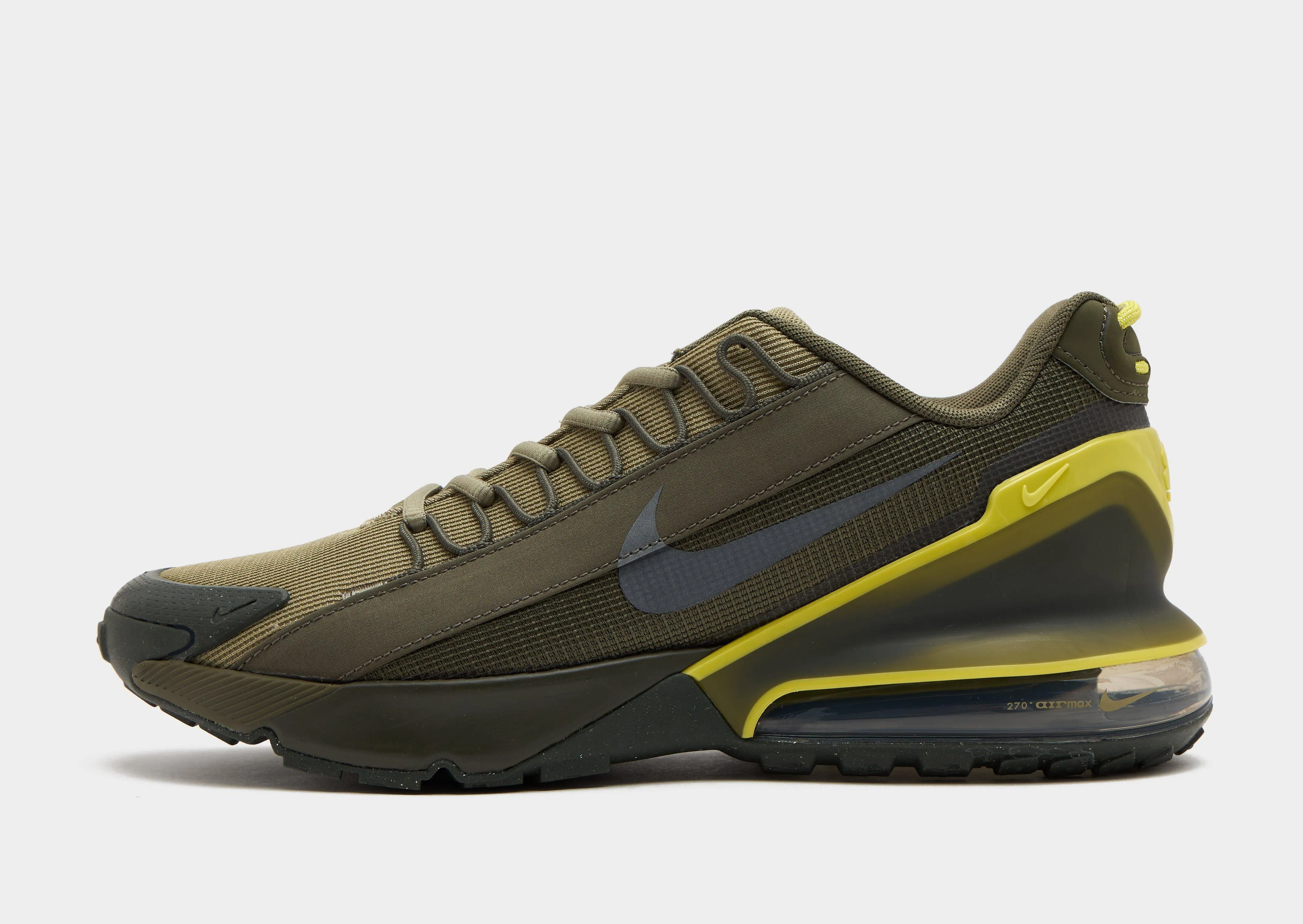 running for socializing Air Max Pulse Roam